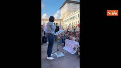 Schlein in Piazza a Genova contro Toti: “Non può tenere la Liguria ai domiciliari”