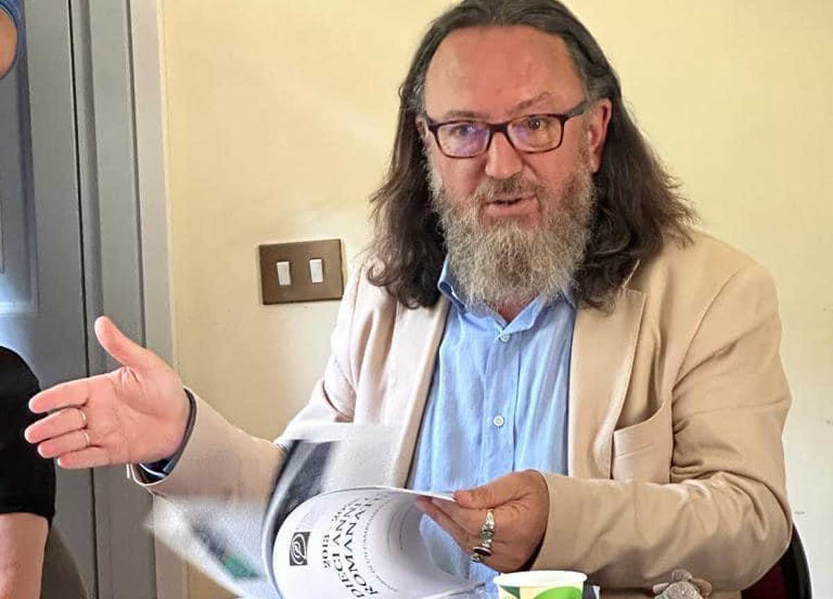 Parchi e agricoltura, insieme si può: il libro di Gubbiotti smentisce l’impossibile coesistenza Parchi e agricoltura, insieme si può: il libro di Gubbiotti smentisce l’impossibile coesistenza