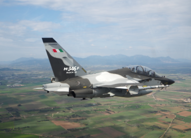 Leonardo, al via il programma di incremento della capacità del velivolo M-346