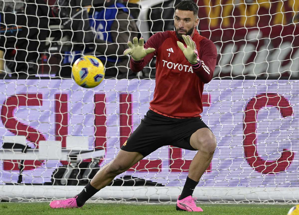 Villa da sogno in vendita a Casalpalocco: è di Rui Patricio, valore 1,6mln ma con le scarpe Villa da sogno in vendita a Casalpalocco: è di Rui Patricio, valore 1,6mln ma con le scarpe