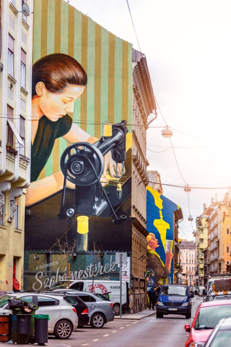 Budapest, capitale della street art: ecco i luoghi imperdibili della città