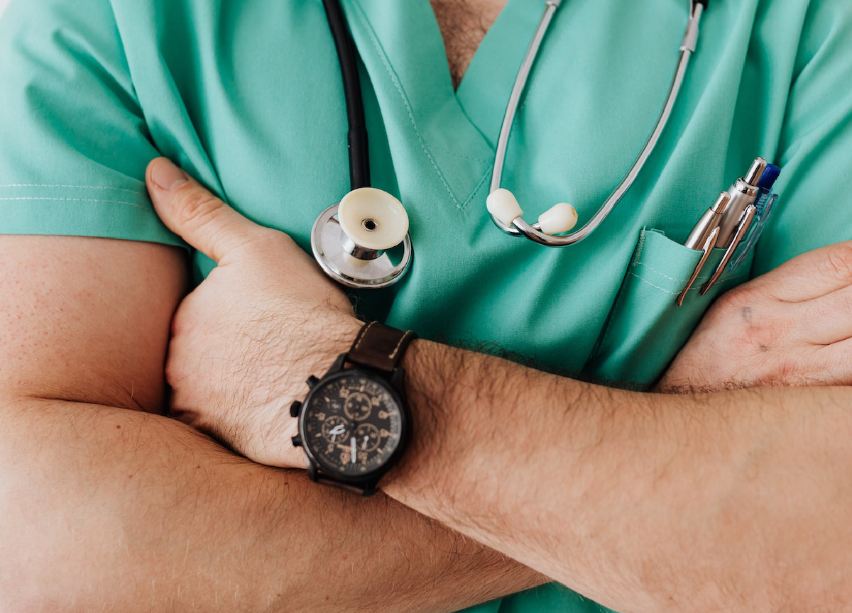 Sanità, il medico è in ferie? L’App “mio sostituto” fa boom: i dati della Fimmg