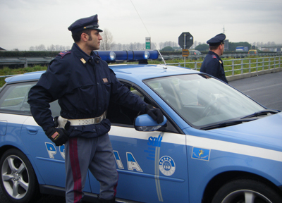Anziana uccisa a Roma per errore: arrestati un rumeno e un peruviano, hanno sparato Anziana uccisa a Roma per errore: arrestati un rumeno e un peruviano, hanno sparato