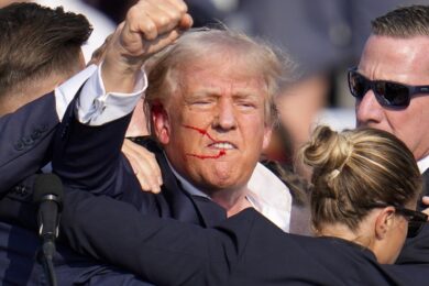 Usa, l’attentatore di Trump avvistato 90 minuti prima degli spari. Kamala Harris avanti nei sondaggi? Falso