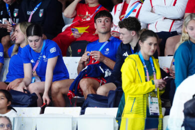 Tom Daley, appassionato di tuffi e… Uncinetto: lavora a maglia anche ai Giochi di Parigi 2024