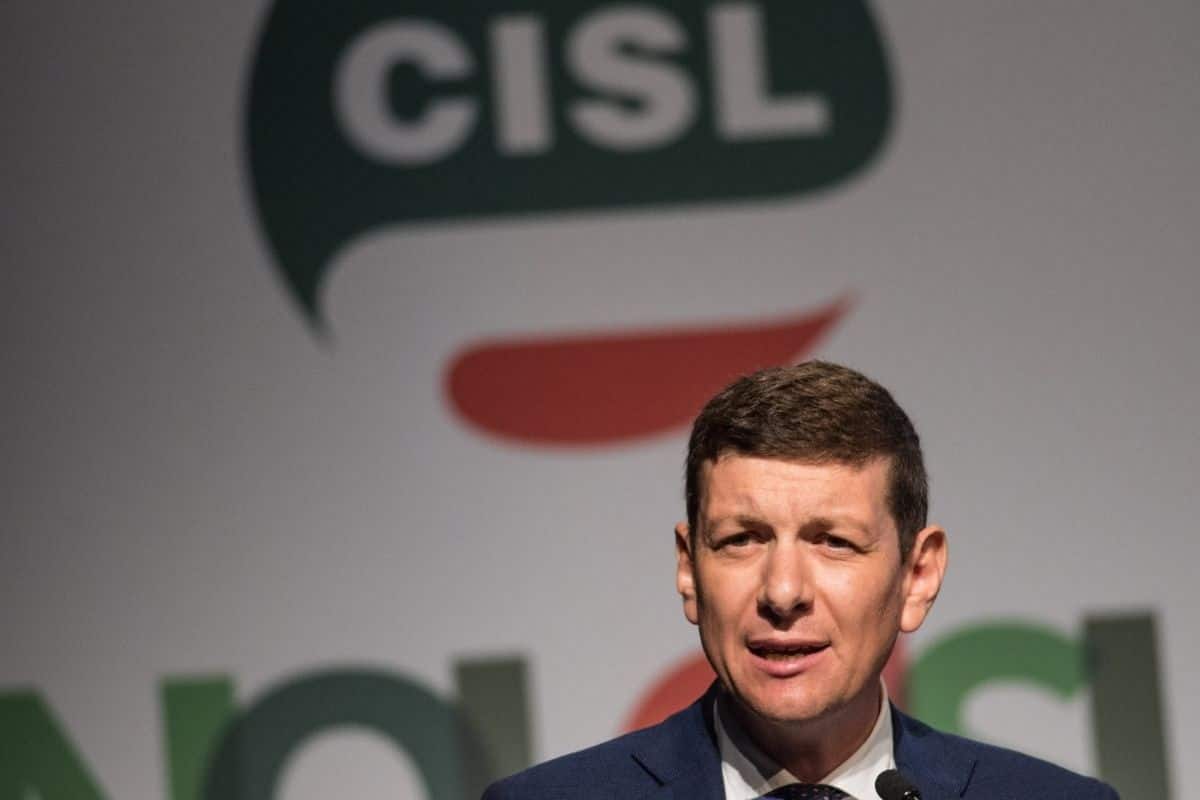 Vacanze romane, non c’è un euro: quasi 4 su 10 resteranno in casa. Il sondaggio da brivido della Cisl