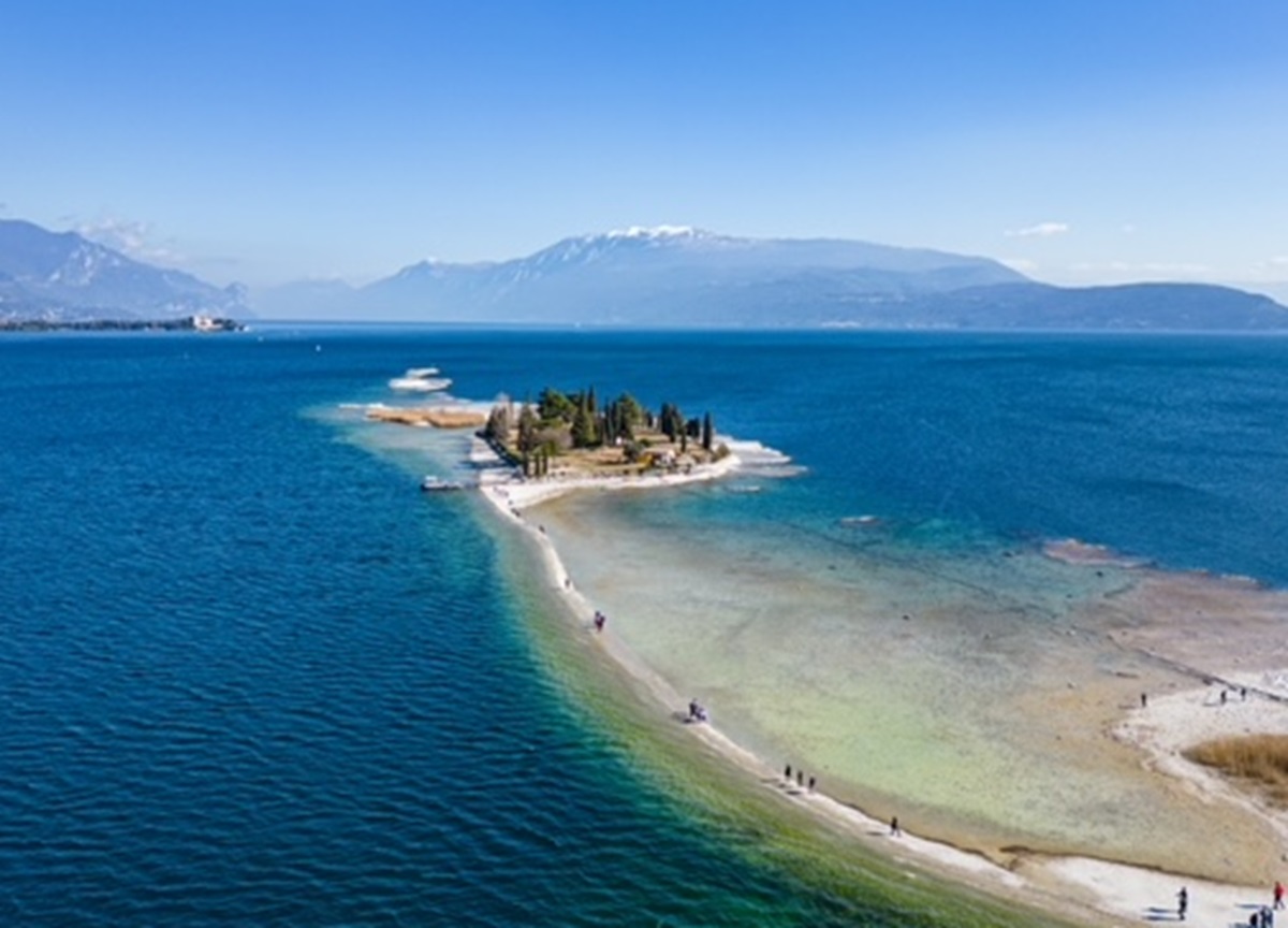 In viaggio alla scoperta delle isole della Lombardia. FOTO
