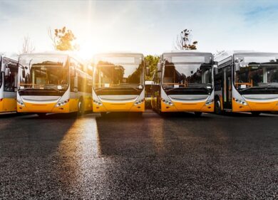 Milano, record regionale di autobus elettrici e autocarri ibridi