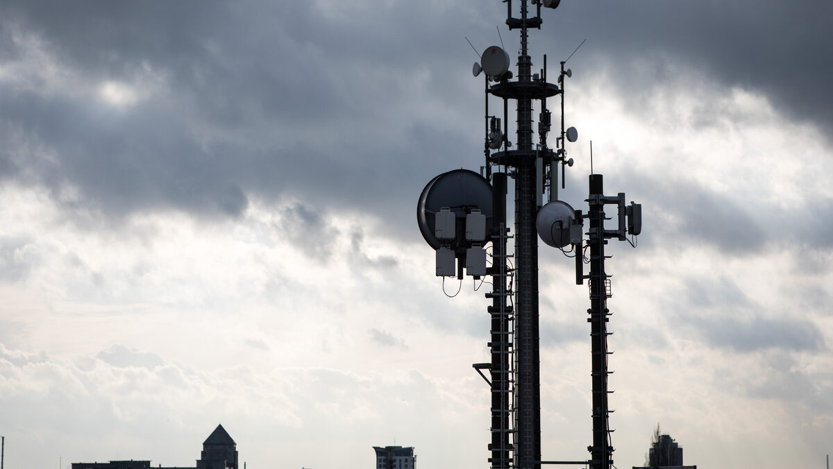 Frequenze mobili gratis fino al 2037, Agcom presenta il conto agli operatori. Più investimenti e reti aperte a Iliad Frequenze mobili gratis fino al 2037, Agcom presenta il conto agli operatori. Più investimenti e reti aperte a Iliad