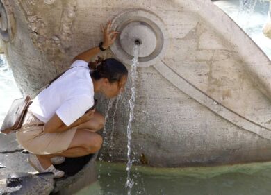 Roma scoppia per caldo, cantieri, trasporti e turismo. “Città nel caos ma si poteva evitare”