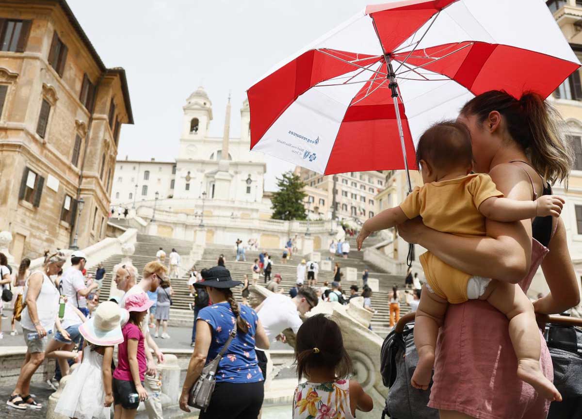 Roma scoppia per caldo, cantieri, trasporti e turismo. “Città nel caos ma si poteva evitare”