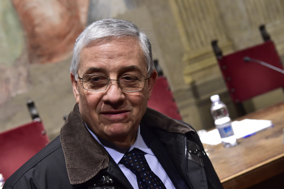 Chi è Giuseppe Pignatone, l’ex procuratore antimafia indagato per favoreggiamento ai boss. Ritratto Chi è Giuseppe Pignatone, l’ex procuratore antimafia indagato per favoreggiamento ai boss. Ritratto
