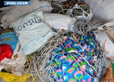 Avete perso le valige all’aeroporto di Fiumicino? Le hanno rubate i nomadi, ritrovate al campo rom