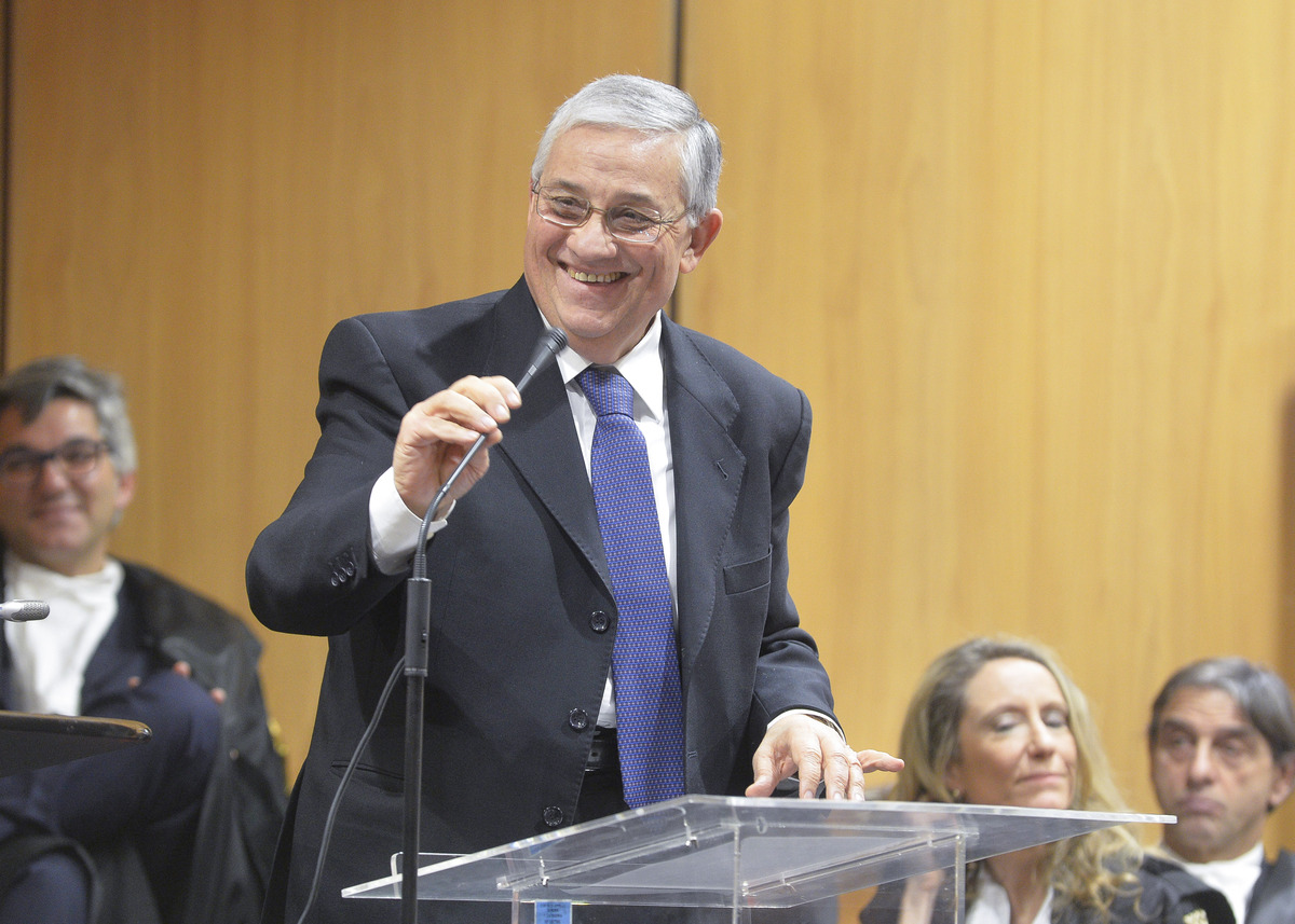 Pignatone indagato: Salvatore Buzzi si scatena sui social: “Sequestro di beni preventivo alla sua famiglia” Pignatone indagato: Salvatore Buzzi si scatena sui social: “Sequestro di beni preventivo alla sua famiglia”