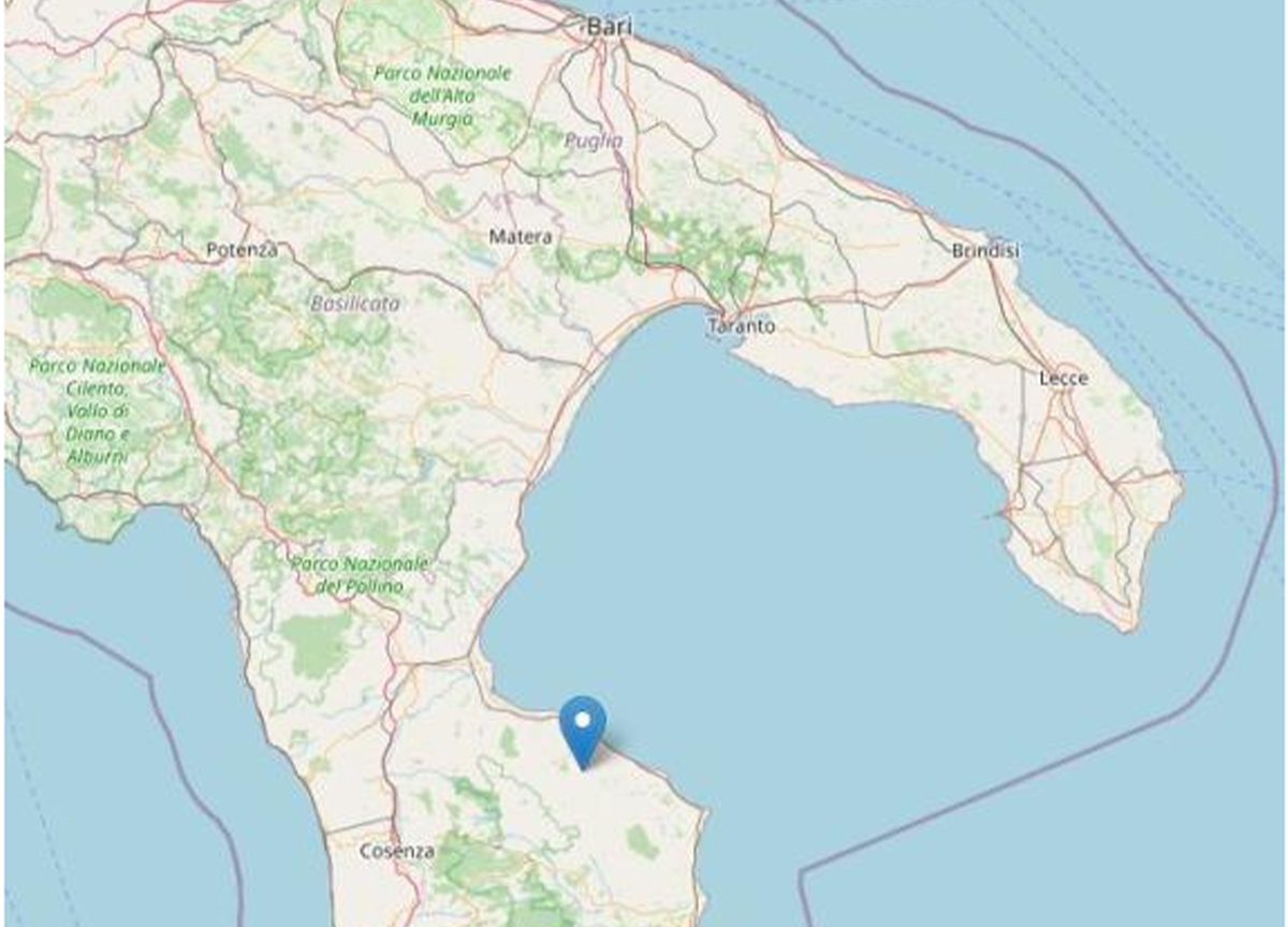Terremoto in Calabria, violenta scossa di magnitudo 5: avvertita fino in Puglia Terremoto in Calabria, violenta scossa di magnitudo 5: avvertita fino in Puglia