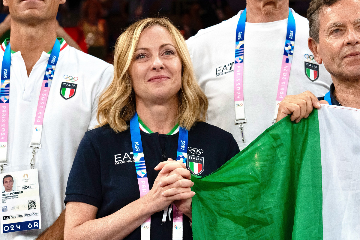 Galleria foto 'Le Olimpiadi fanno bene al Governo: FdI vola al 28,7%. Frena il Pd, balzo in avanti per Sud chiama Nord' - foto 1