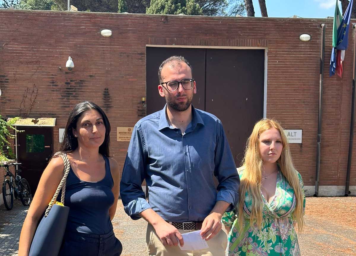 Casal del Marmo: “Decine di minori con le braccia piene di tagli”. La visita dei Radicali:  “Fallimento carceri”