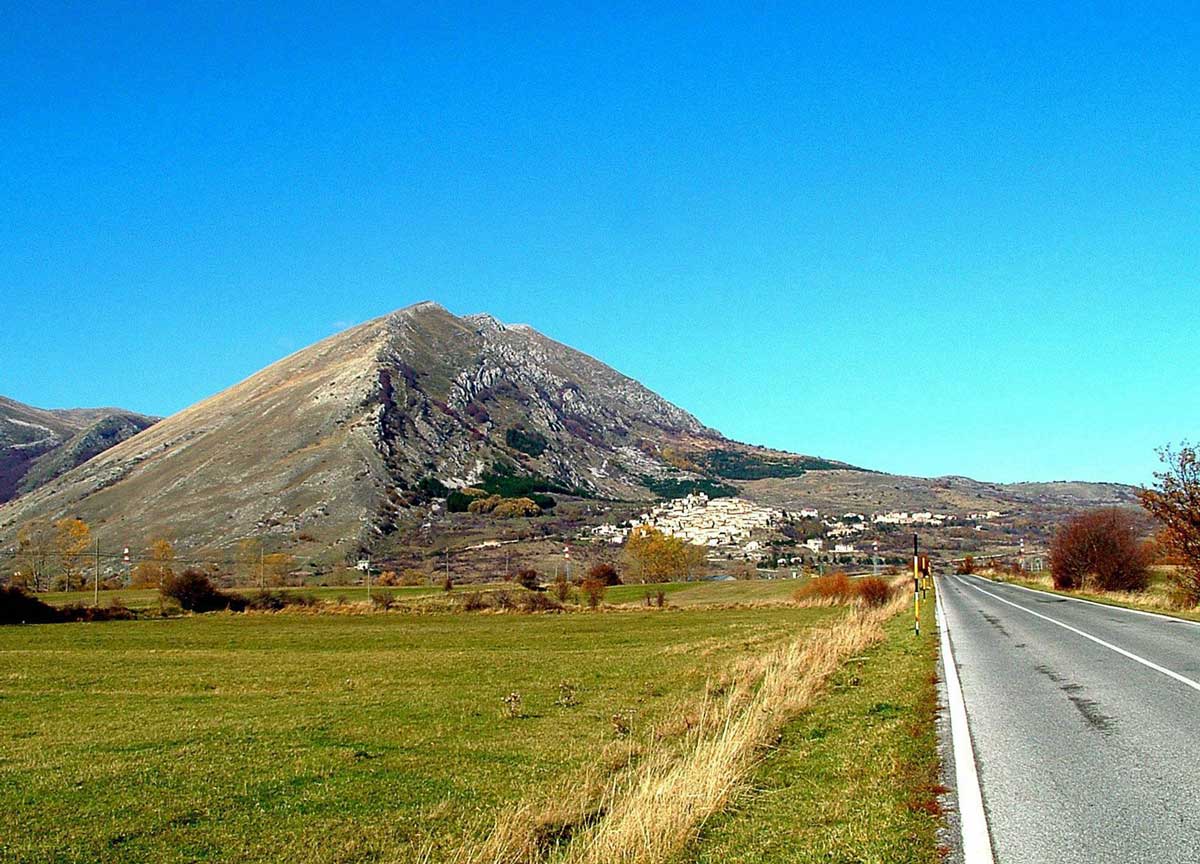 87 anni: scompare dall’Eur, segnalato a Rocca di Cambio. Sette giorni di ricerche vane, chi l’ha visto? 87 anni: scompare dall’Eur, segnalato a Rocca di Cambio. Sette giorni di ricerche vane, chi l’ha visto?