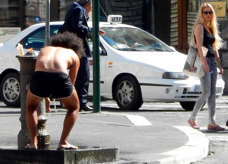 A Roma il turismo vale 8,5 mld l’anno: da sola genera il 10% dell’economia del settore ma crea dipendenza A Roma il turismo vale 8,5 mld l’anno: da sola genera il 10% dell’economia del settore ma crea dipendenza