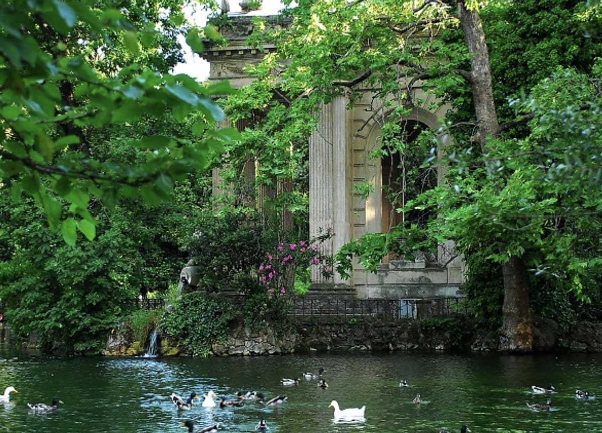 Villa Borghese, riapre il Giardino del Lago. Luci, piante, fiori fanno riesplodere la meraviglia di Roma