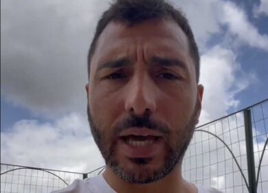 Muore nel mistero Enzo Bondi, l’influencer kaiserjny trovato cadavere sul Lungotevere Dante