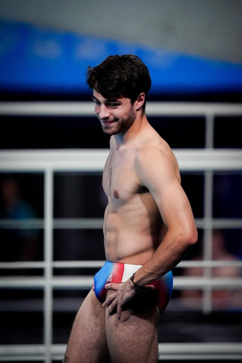 Parigi 2024, Jules Bouyer il bello delle Olimpiadi (con costume super attillato)