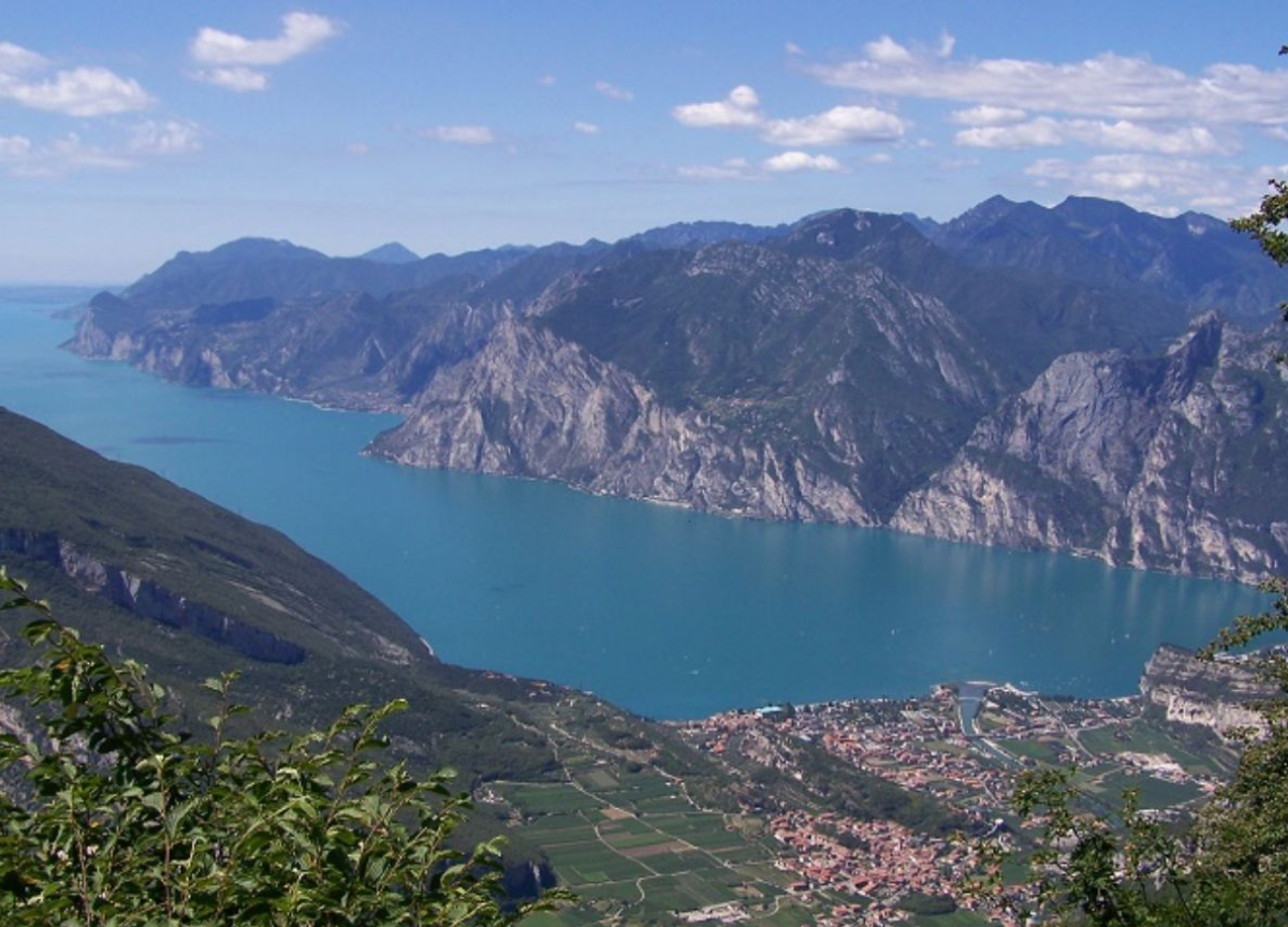 Vacanze in Italia: le mete turistiche con connessione FTTH ultraveloce Vacanze in Italia: le mete turistiche con connessione FTTH ultraveloce