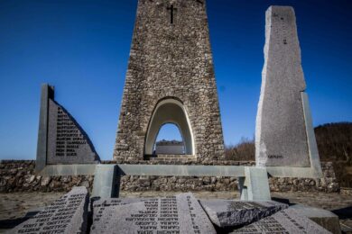 Da Sant’Anna di Stazzema a Gaza: di strage in strage, la politica è sempre assente