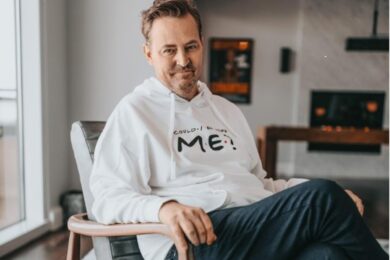 Morte Matthew Perry di Friends, 5 arresti: “Gli procuravano grandi dosi di ketamina”