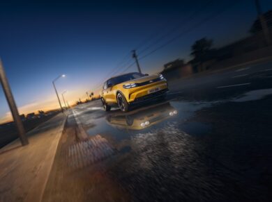 La Leggendaria Ford Capri rinasce nel 2024: un’icona rivisitata come SUV coupé elettrico