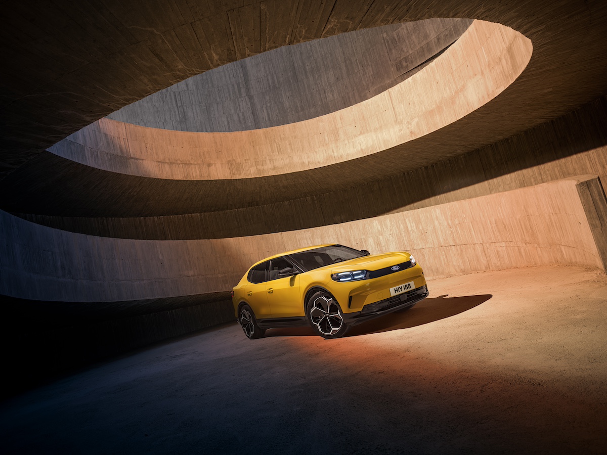 La Leggendaria Ford Capri rinasce nel 2024: un’icona rivisitata come SUV coupé elettrico La Leggendaria Ford Capri rinasce nel 2024: un’icona rivisitata come SUV coupé elettrico