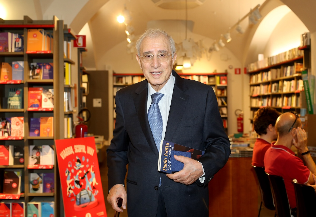 Marcello Dell’Utri arriva alla Piazza, un altro ospite di peso per la kermesse Marcello Dell’Utri arriva alla Piazza, un altro ospite di peso per la kermesse