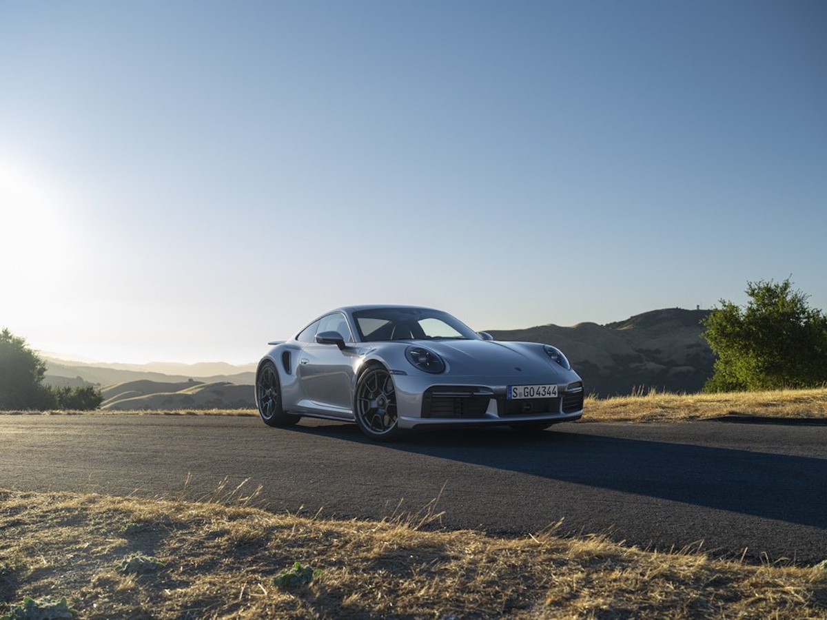 Porsche svela la 911 Turbo 50 Anni: una celebrazione di stile e prestazioni alla Monterey Car Week Porsche svela la 911 Turbo 50 Anni: una celebrazione di stile e prestazioni alla Monterey Car Week