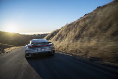 Porsche svela la 911 Turbo 50 Anni: una celebrazione di stile e prestazioni alla Monterey Car Week