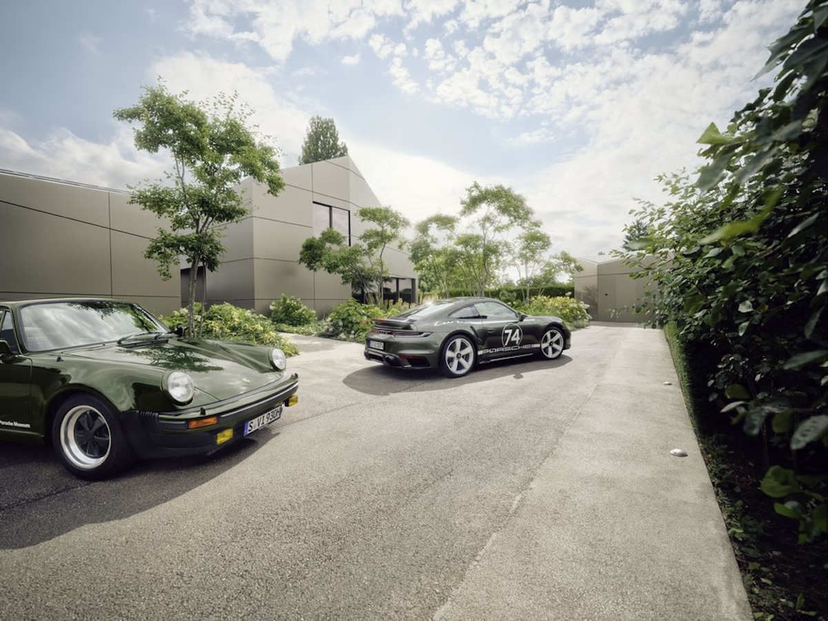 Porsche svela la 911 Turbo 50 Anni: una celebrazione di stile e prestazioni alla Monterey Car Week Porsche svela la 911 Turbo 50 Anni: una celebrazione di stile e prestazioni alla Monterey Car Week