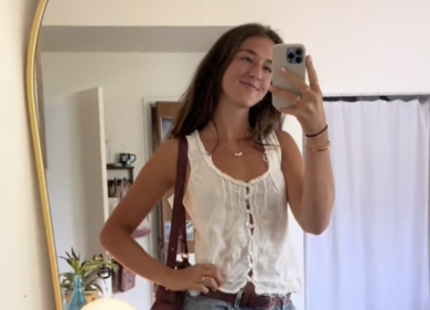 Guadagna più di 20 mila euro al mese vendendo foto, il segreto di una studentessa di 20 anni