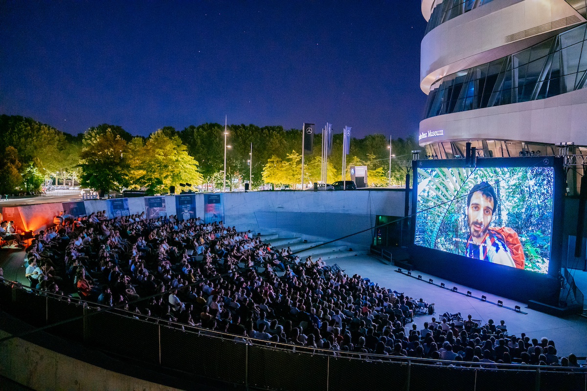 Il Museo Mercedes-Benz: ospita l’edizione 2024 di cinema sotto le stelle
