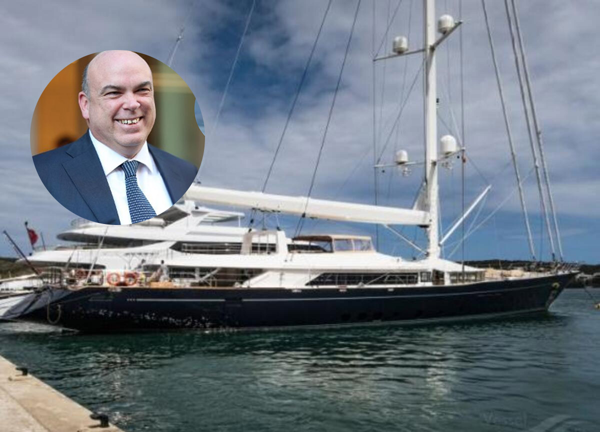 Palermo, affonda veliero con 22 persone, un morto. Tra i 6 dispersi il tycoon inglese Mike Lynch Palermo, affonda veliero con 22 persone, un morto. Tra i 6 dispersi il tycoon inglese Mike Lynch
