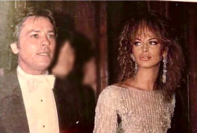 Dalila Di Lazzaro racconta Alain Delon: “Facemmo l’amore dietro il camerino, ora vivo con un rimorso”