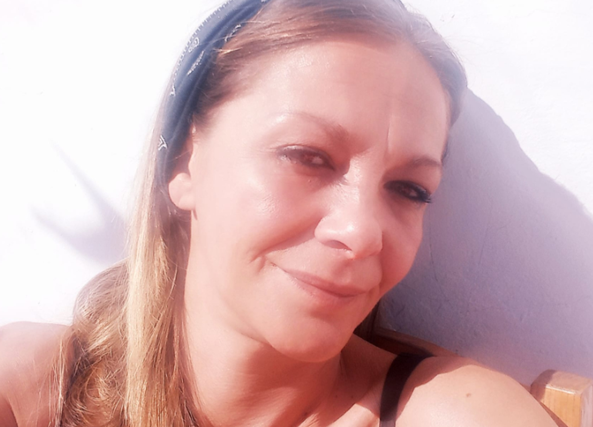 Roma, si schianta in auto contro un camion. Morta ex ragazza di “Non è la Rai” Roma, si schianta in auto contro un camion. Morta ex ragazza di “Non è la Rai”