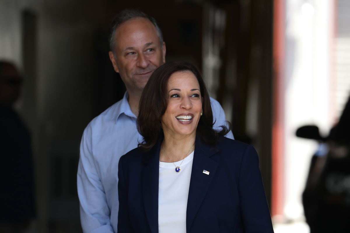 Kamala Harris, chi è il marito Douglas Emhoff: il possibile “First Gentleman” americano Kamala Harris, chi è il marito Douglas Emhoff: il possibile “First Gentleman” americano