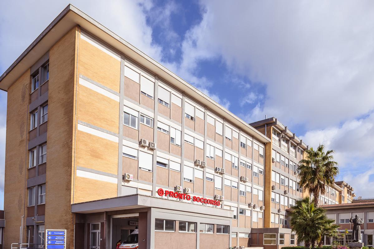 Emiliano dispone ispezione NIRS in Ospedale a Galatina (Le)