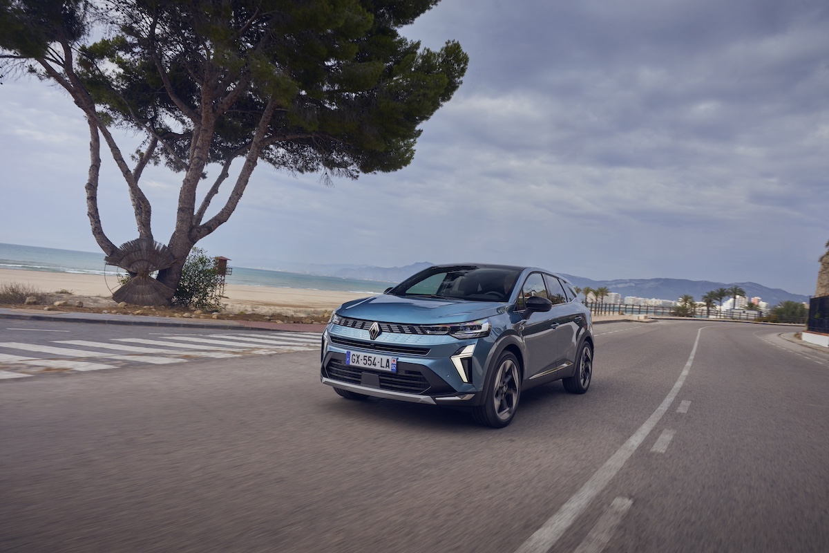 Renault nuovo Symbioz: il SUV compatto ibrido perfetto per le famiglie Renault nuovo Symbioz: il SUV compatto ibrido perfetto per le famiglie