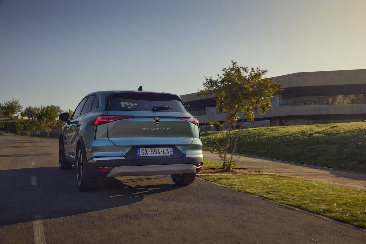 Renault nuovo Symbioz: il SUV compatto ibrido perfetto per le famiglie Renault nuovo Symbioz: il SUV compatto ibrido perfetto per le famiglie