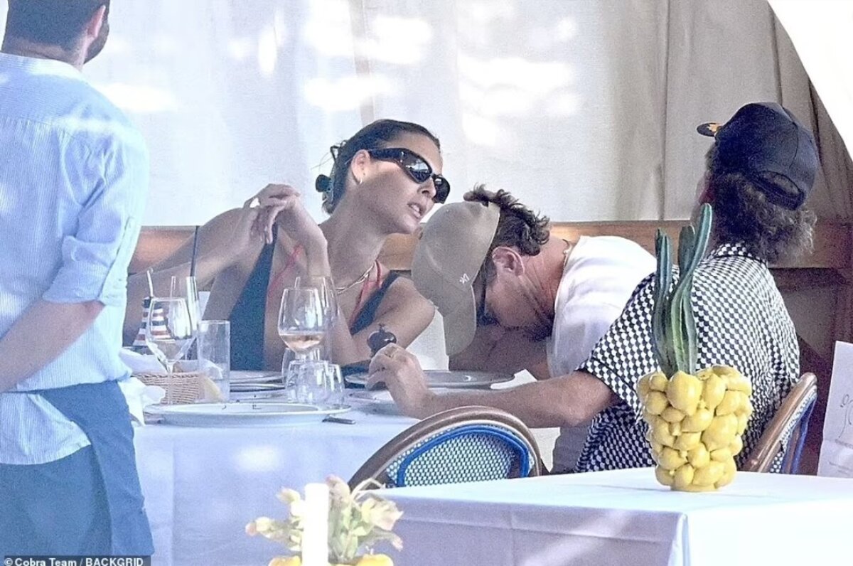 Leonardo di Caprio e Vittoria Ceretti in vacanza sul Garda: visita privata al Vittoriale