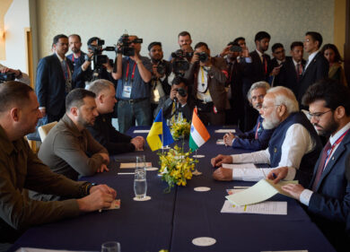 Guerra Ucraina/ Modi a Kiev dopo l’abbraccio con Putin: “La fine del conflitto solo con i negoziati”