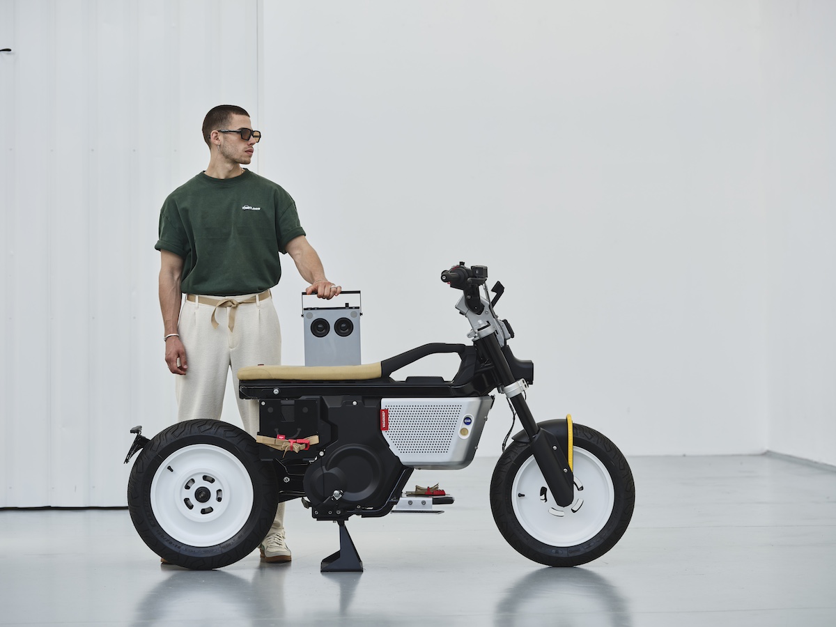 BMW Motorrad e VAGABUND presentano la BMW CE 02 x VAGABUND BMW Motorrad e VAGABUND presentano la BMW CE 02 x VAGABUND