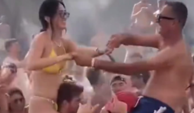 Guerra in Israele,  l’ex ostaggio Noa Argamani balla con gli amici per festeggiare il “ritorno alla vita”. È polemica