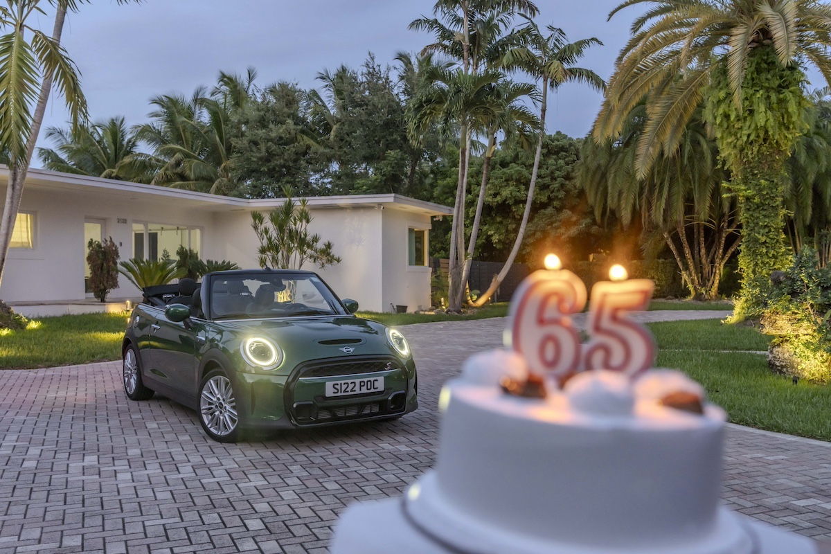 MINI celebra 65 anni di storia, innovazione e successi nel motorsport