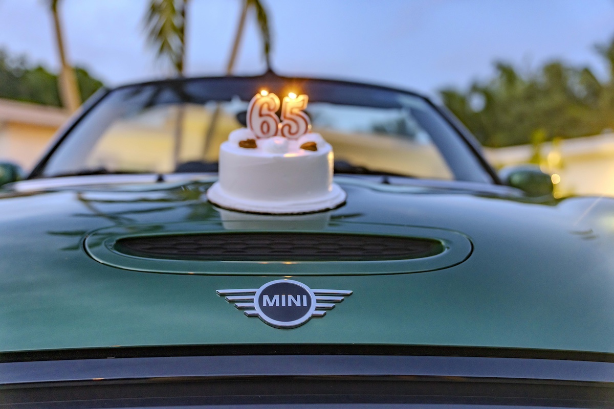 MINI celebra 65 anni di storia, innovazione e successi nel motorsport